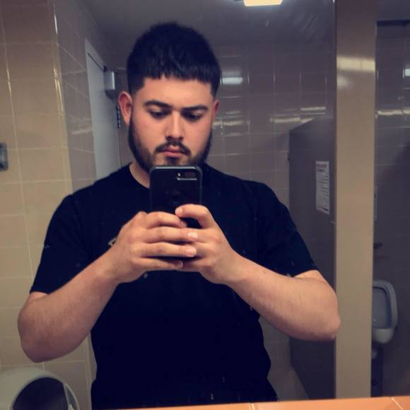 Meet your Posher, Fernando - Picture 1 of 1